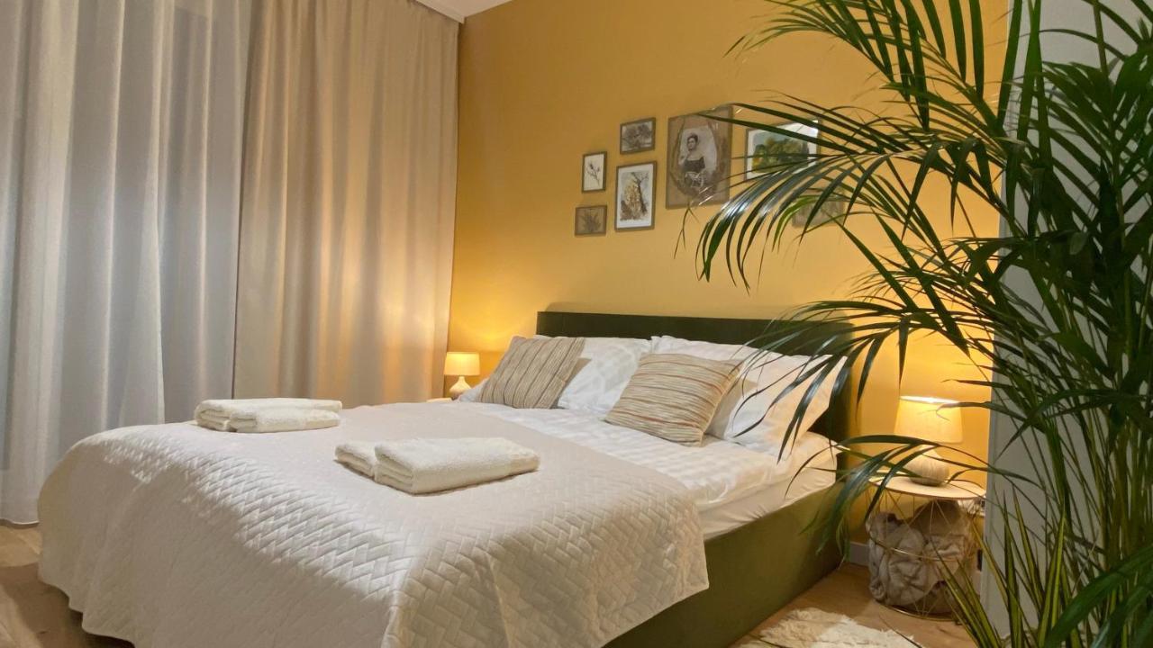 Green Park Apartament Przemyśl Esterno foto